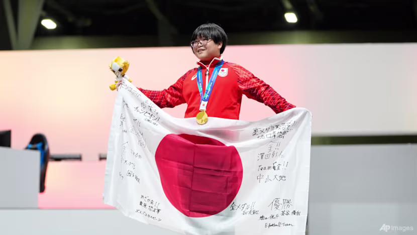11 Yaşındaki Japon Espor Harikası Altın Madalya Kazandı
