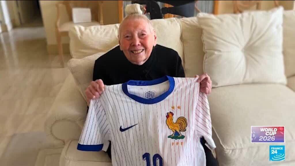 96 yaşında Fransız futbolu aşkı: Shirley, Dünya Kupası'nın en yaşlı taraftarı