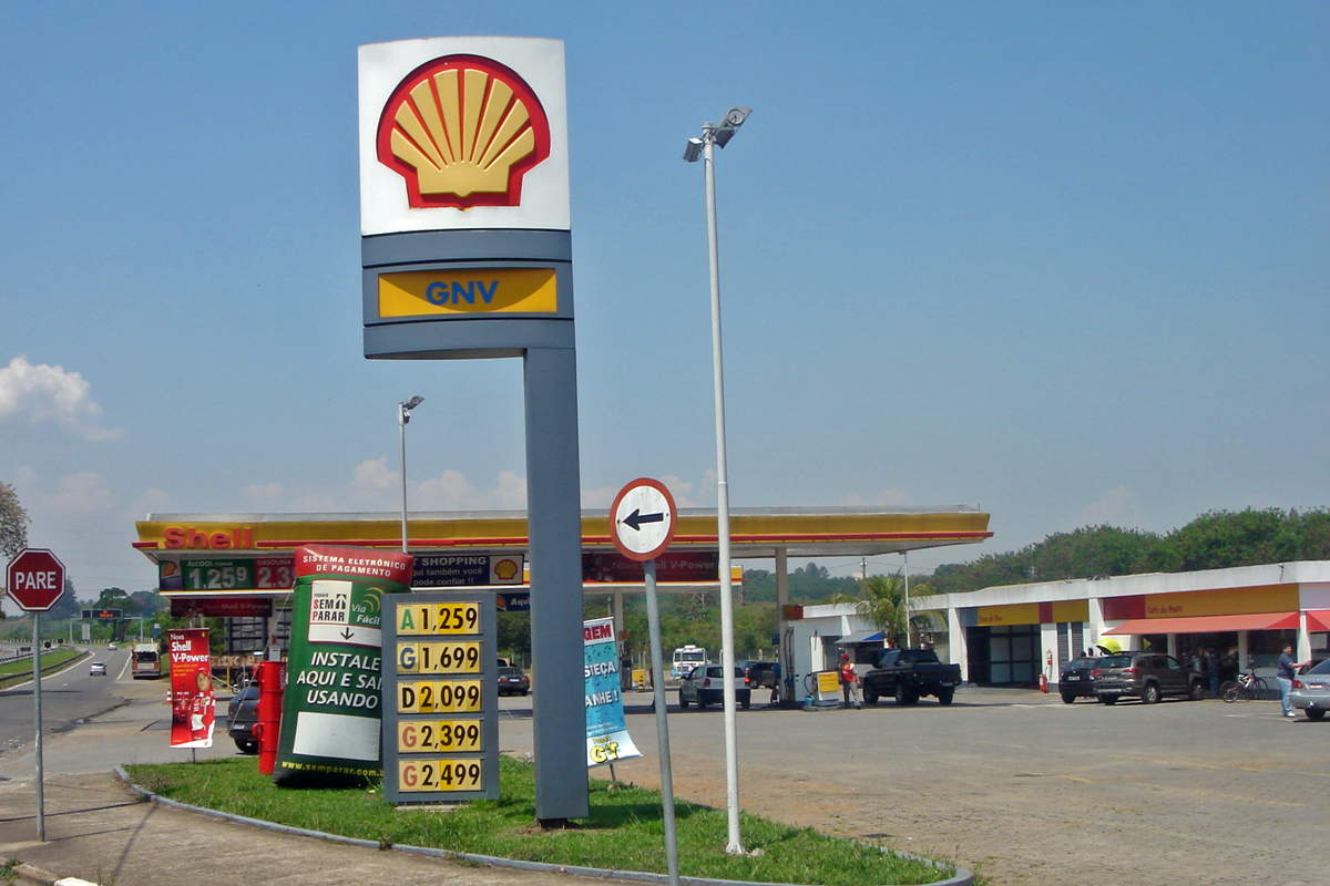 AB fosil yakıt lobisini blöf yapmakla suçluyor
