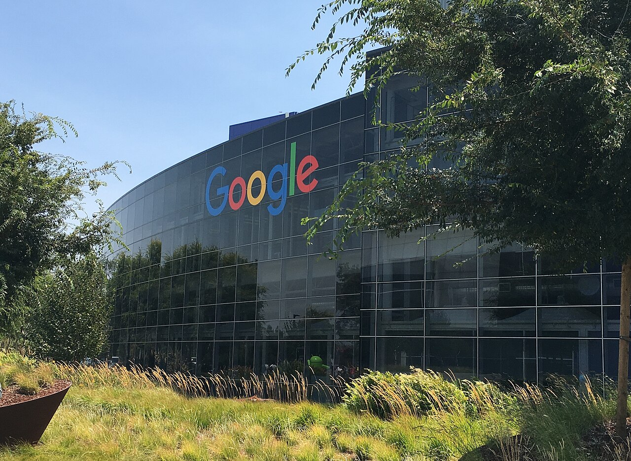 AB, Google'a Rekabet İhlali Nedeniyle 890 Milyon Euro Ceza Kesti