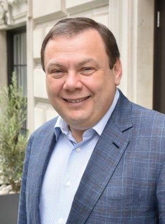 AB, iki Rus oligarktan yaptırımı kaldırıyor
