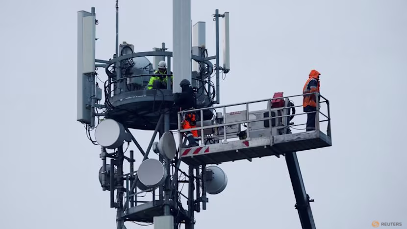 AB'den telekom şirketlerine yüksek riskli tedarikçiler için ek süre