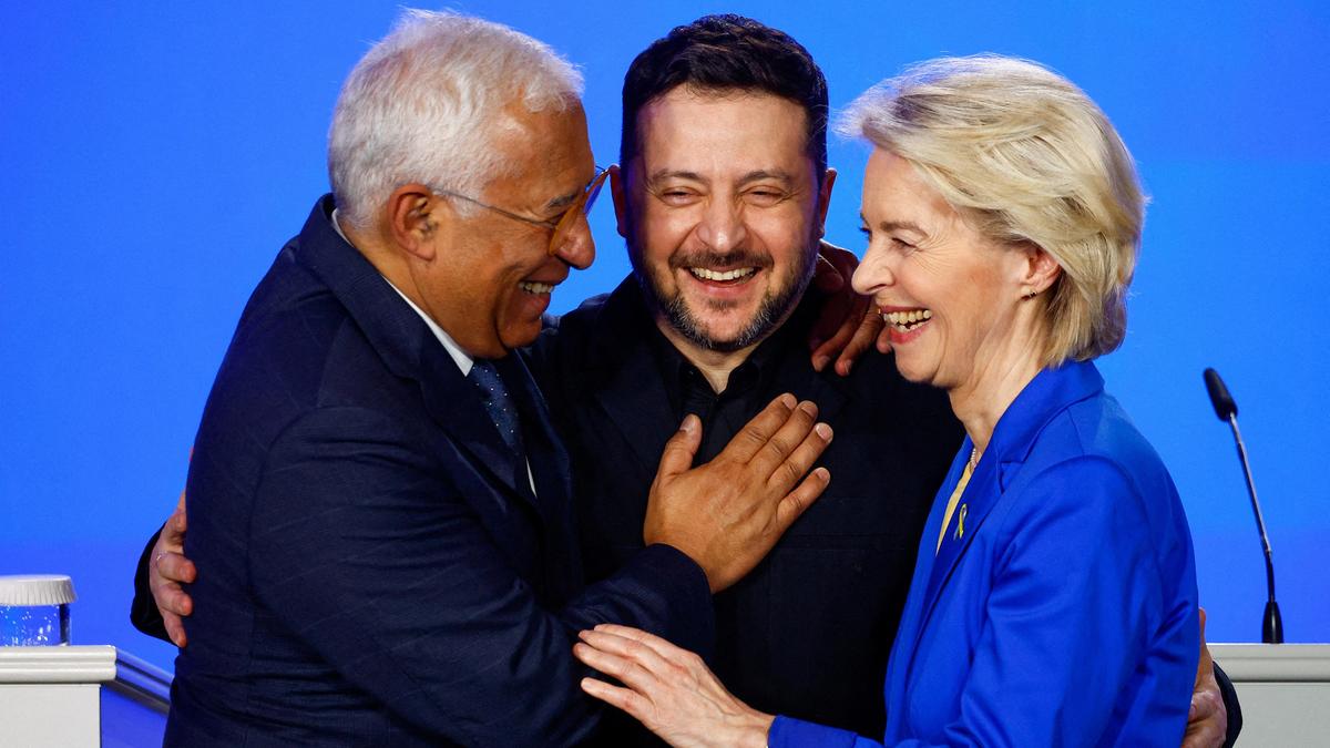 AB, Ukrayna ile üyelik müzakerelerine başlama kararı aldı