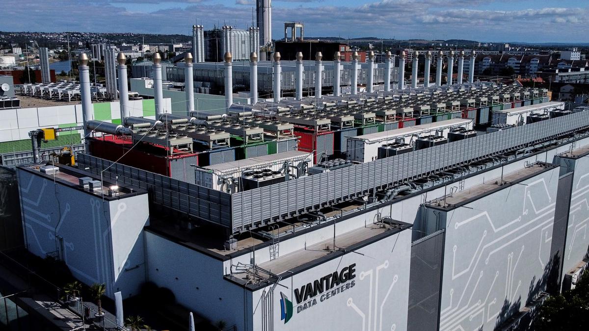AB, ABD ve Çin ile rekabette yedi yapay zeka dev tesisi için 10 milyar avroluk plan açıkladı