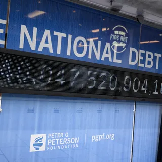 ABD'nin 40 Trilyon Dolarlık Borcu Cebinizi Nasıl Etkileyecek