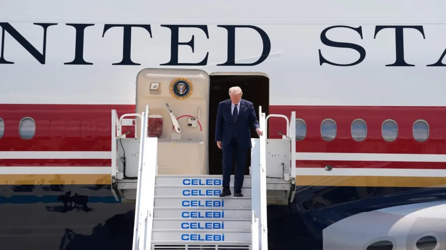 ABD Adalet Bakanlığı, New York Times muhabirlerine Katar'ın hediye ettiği Air Force One uçağı raporuyla ilgili mahkeme celbi gönderdi