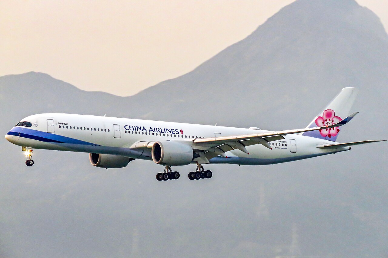 Son Yolculuk: ABD, Air Force One'a Veda Ederken Katar'ın Jet'i Bekliyor