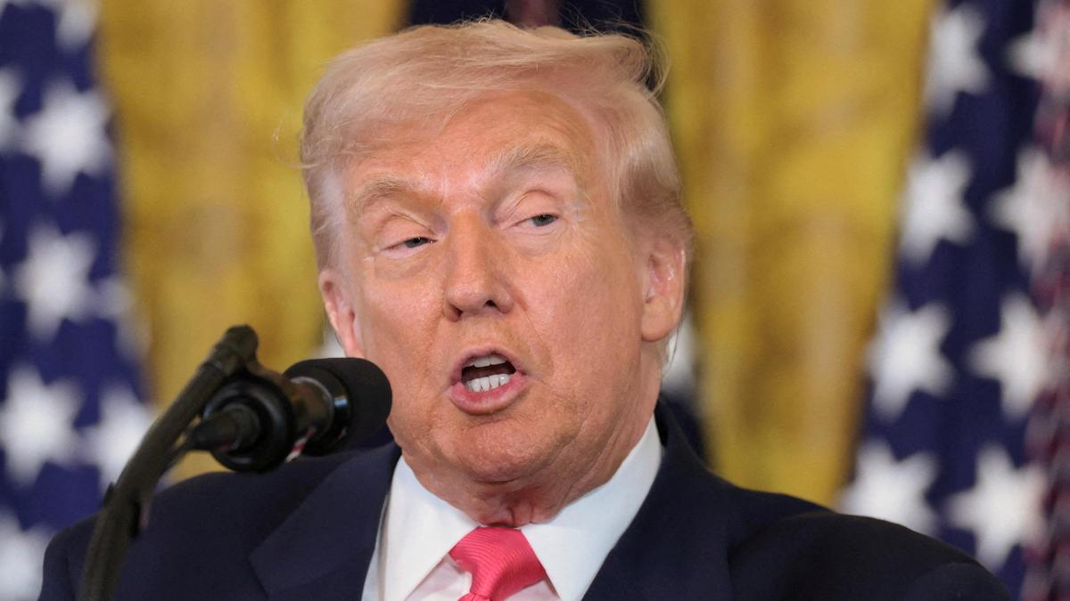 ABD Başkanı Trump: Rusya ile İş Yapan Ülke Çok Sert Yaptırımla Karşılaşacak
