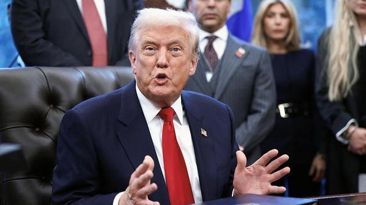 ABD Büyükelçisi öncesi Trump'tan Rus petrolüne yüzde 500 tarife