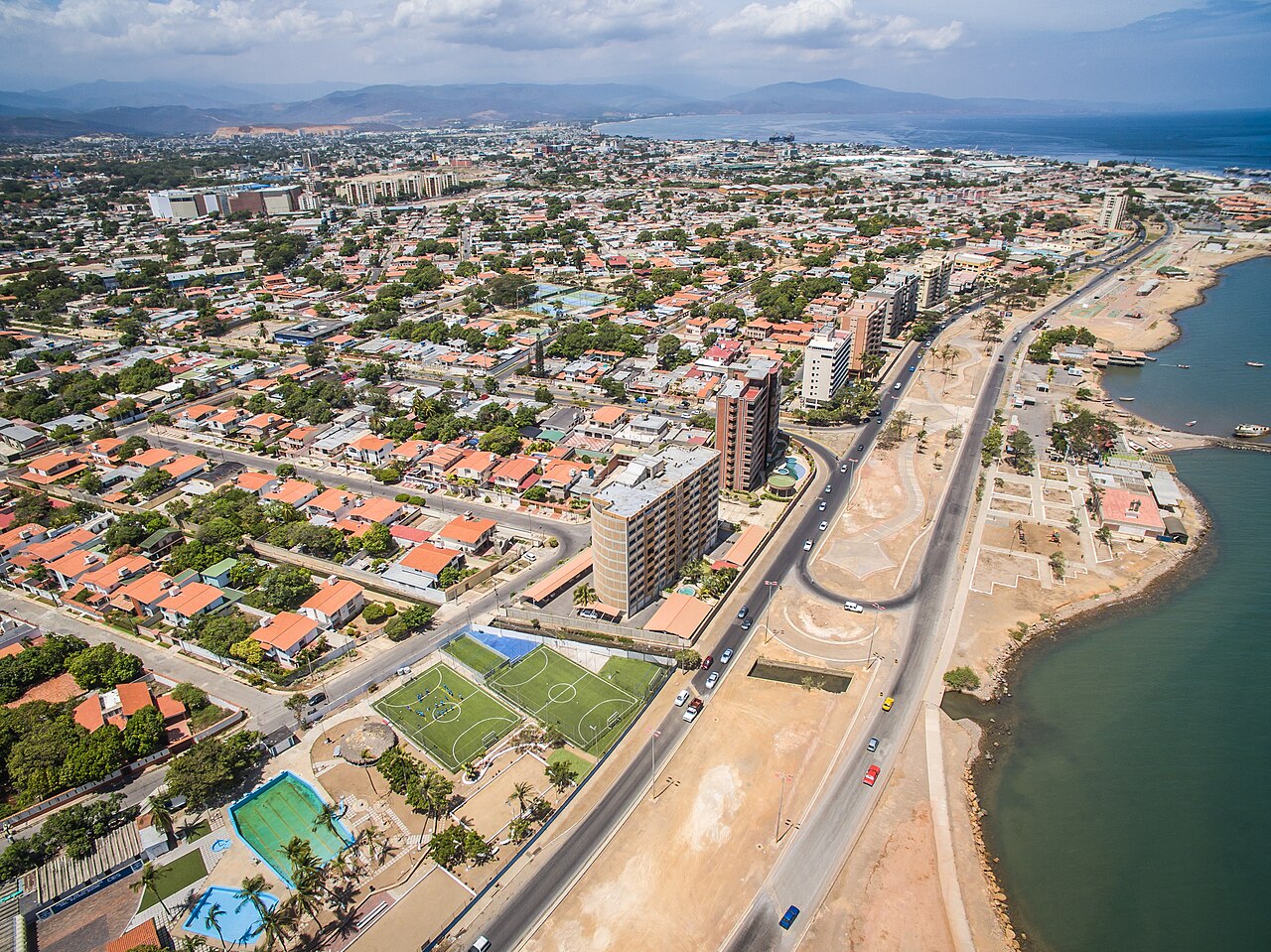 ABD'den sınır dışı edilen Venezuelalılar depremde enkaz altında