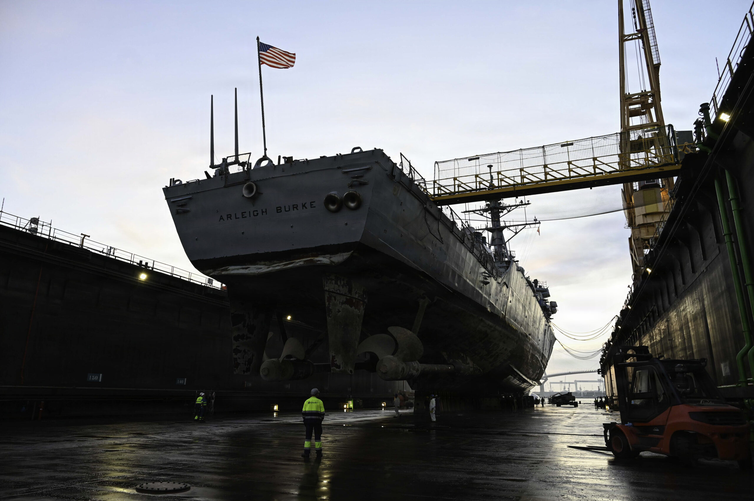 ABD Destroyeri İspanyol Tersanesinde Bakıma Girdi
