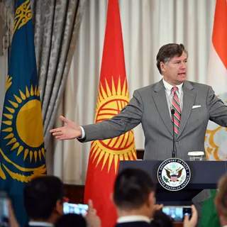 ABD Dışişleri'nde isyan: Machado için Venezuela planı