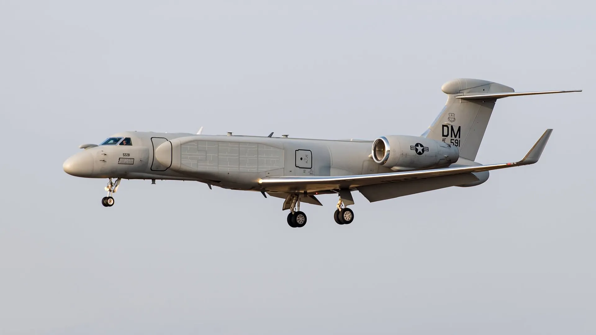 ABD'nin EA-37B Uçağı Kaliningrad Sınırında Keşif ve Elektronik Harp Uçuşu Yaptı