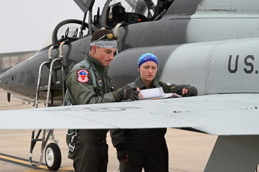 ABD Hava Kuvvetleri 1.500 pilot hedefine ulaşıyor