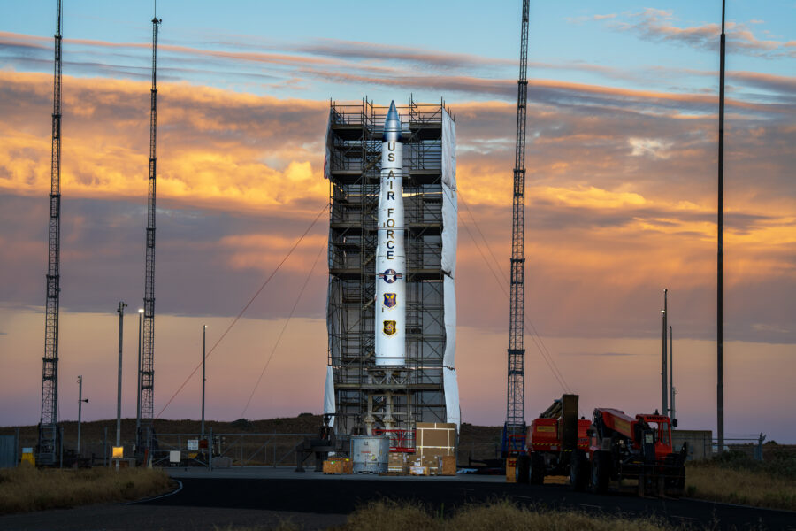 ABD Hava Kuvvetleri Sentinel ICBM'i Sahaya Dikti