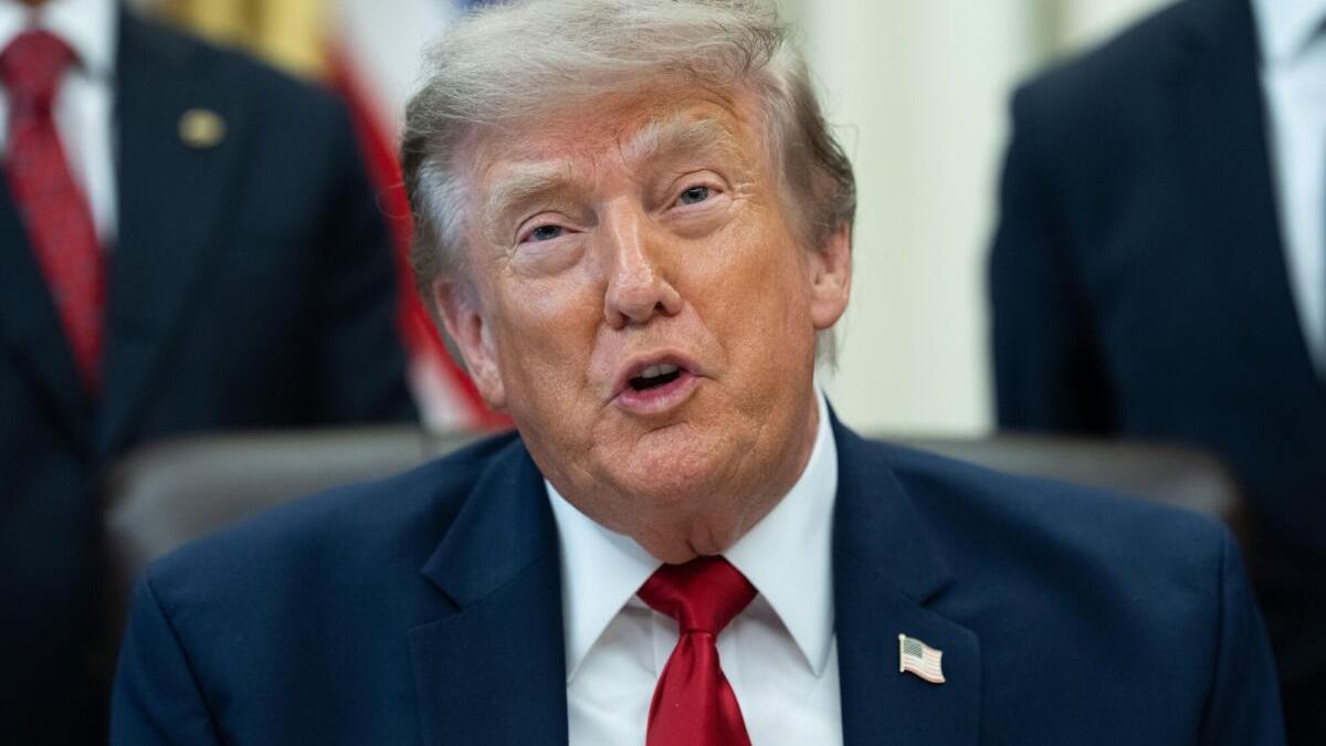 ABD, Hürmüz Geçişlerine Yüzde 20 Vergi: Trump'ın İran Ablukası