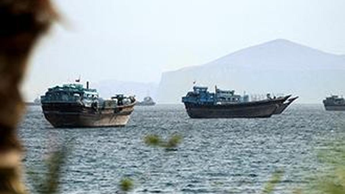 ABD-İran gerginliği petrol fiyatlarını fırlattı, teknoloji hisseleri geriledi