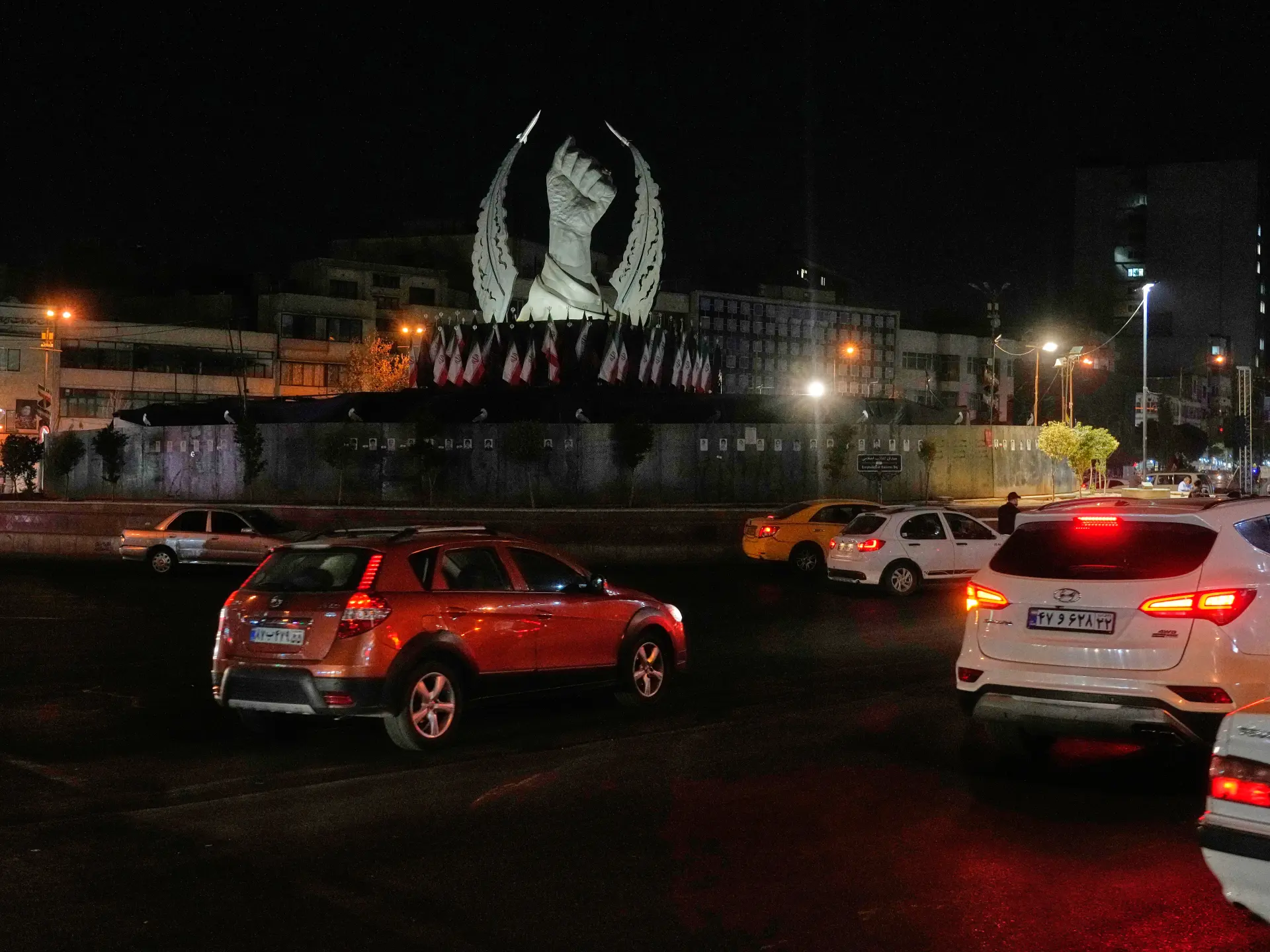 ABD, İran'a 10. Gece Üst Üste Saldırdı