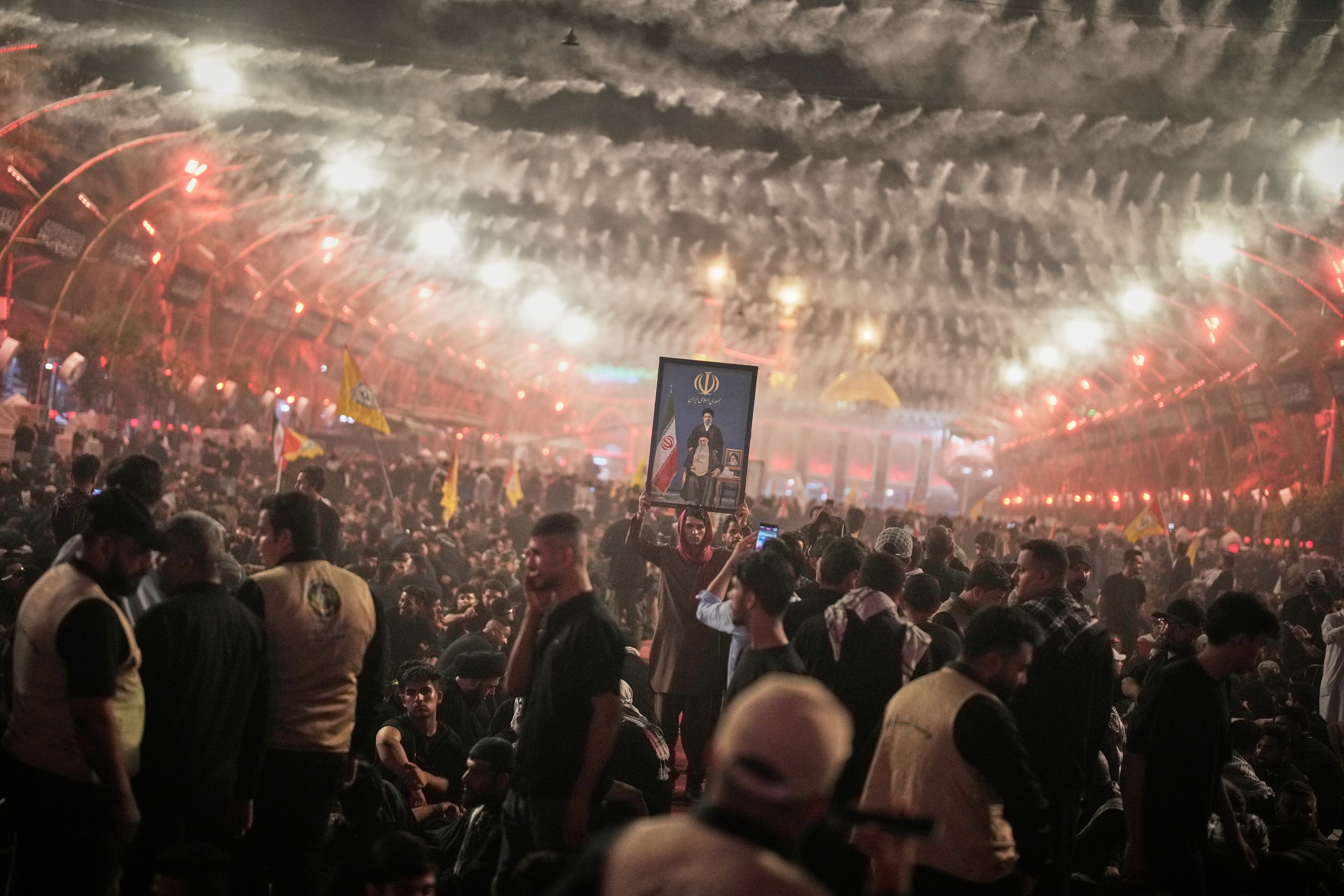 ABD İran'a yeni hava saldırıları düzenledi, Tahran Körfez ülkelerini vurdu