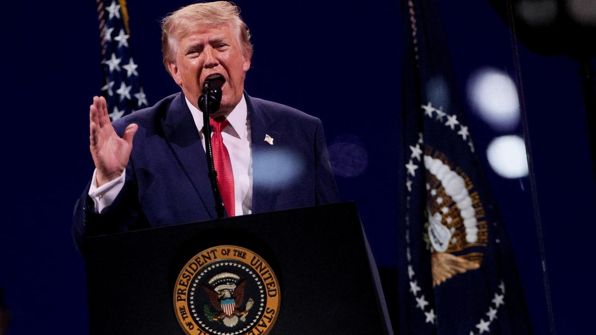 ABD İran'a yeni saldırılar başlattı, Trump 'sert vuracağız' dedi