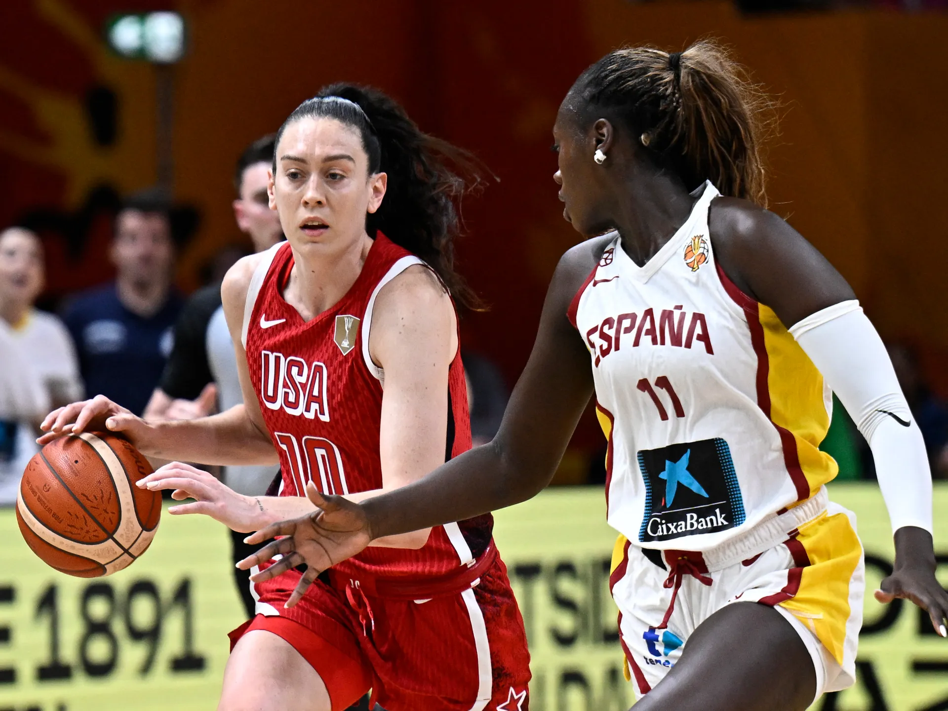 ABD, İspanya'yı 76-66 Yenerek Kadınlar Basketbol Dünya Kupası Finalinde Fransa'nın Rakibi Oldu