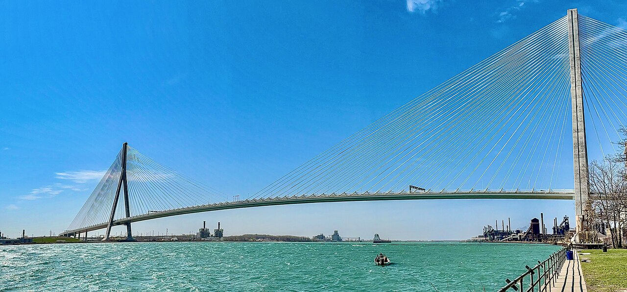 ABD-Kanada sınırında yeni köprü kapılarını açıyor