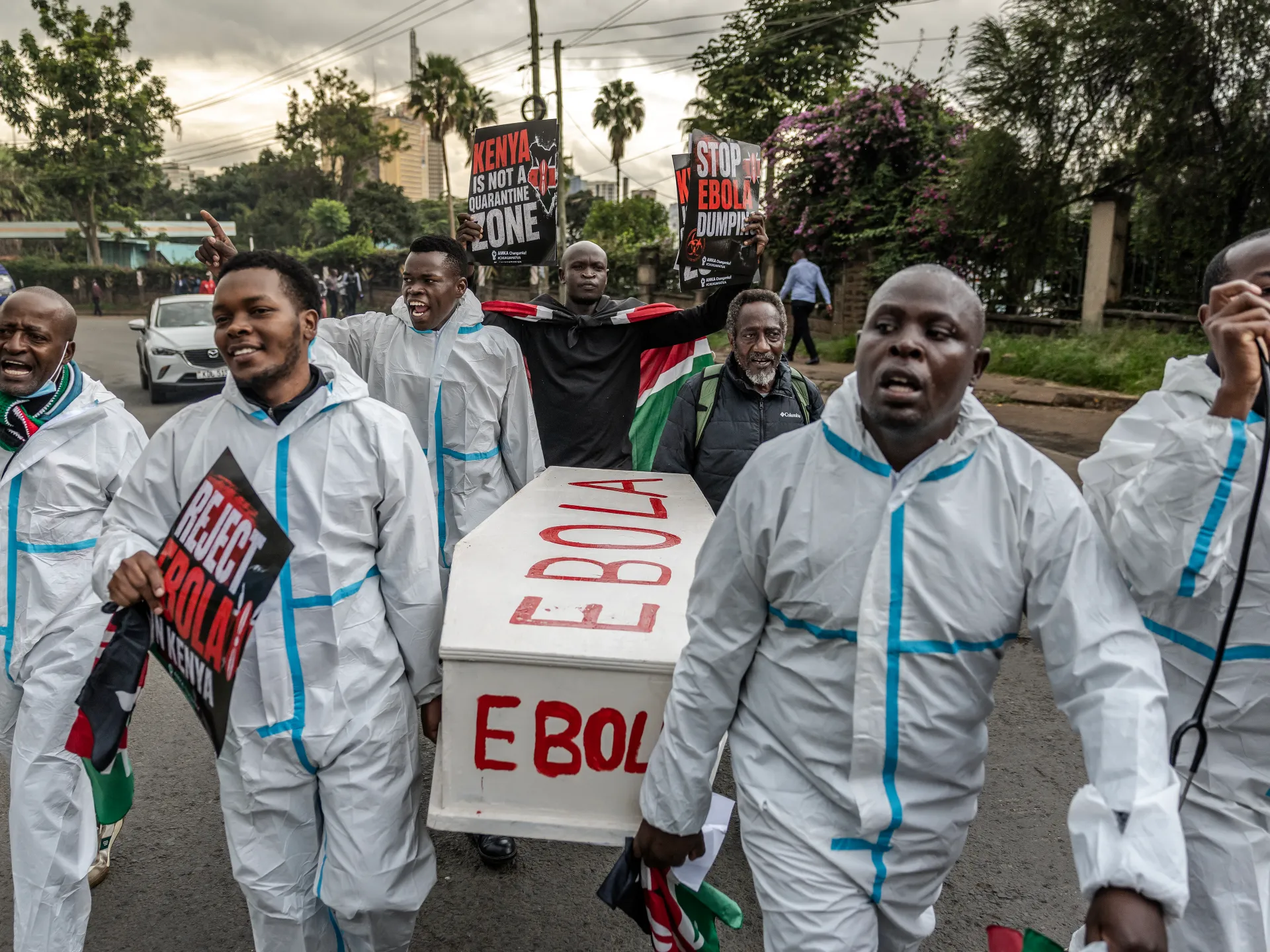 ABD'nin Kenya'daki Ebola tesisi neden protestolara yol açıyor