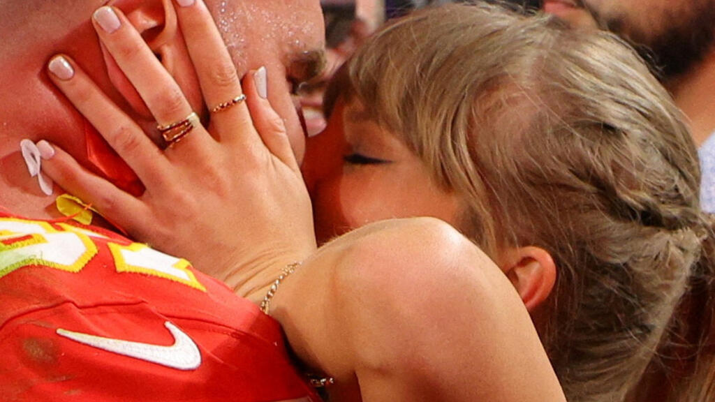ABD'nin kraliyet düğünü: Taylor Swift ve Travis Kelce evlendi