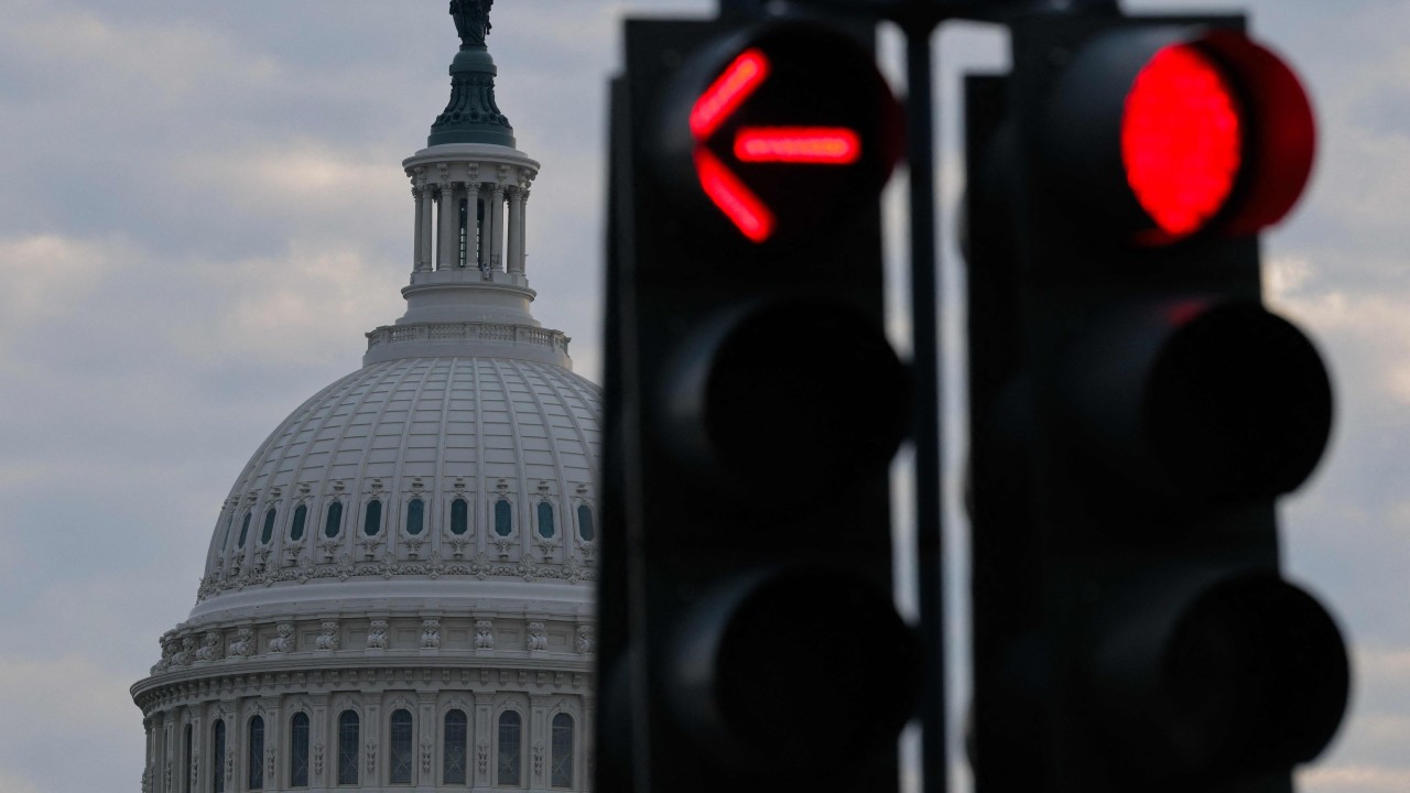 Trump'a darbe: Senato da İran savaşına dur dedi