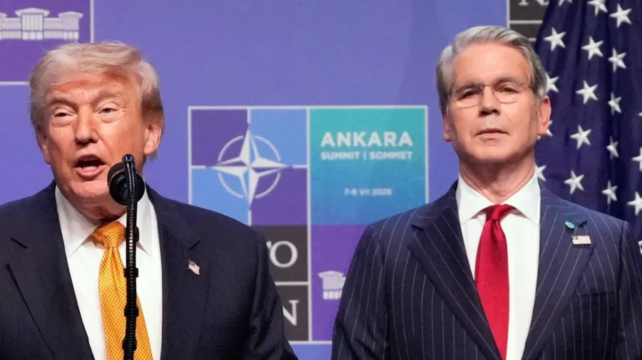 ABD'den Trump figürlü 1 dolarlık altın hatıra parası