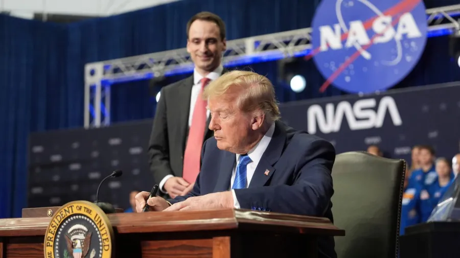ABD Uzay Akademisi Kuruldu: Trump Kararı İmzaladı