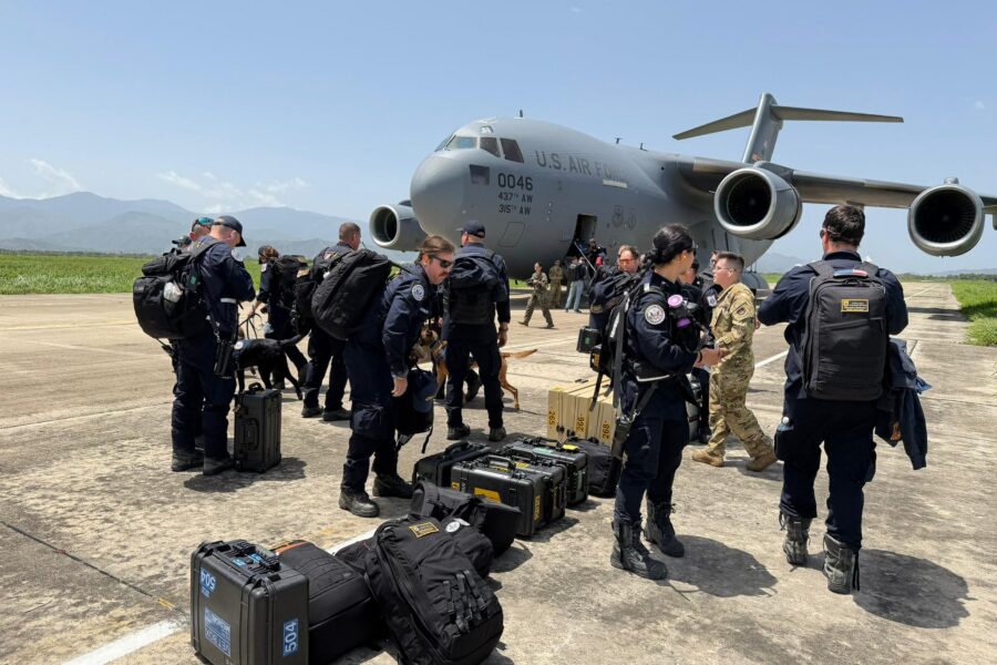 ABD Venezuela’ya Deprem Yardımı İçin C-17 Uçakları ve Uydu Görüntüleri Gönderiyor