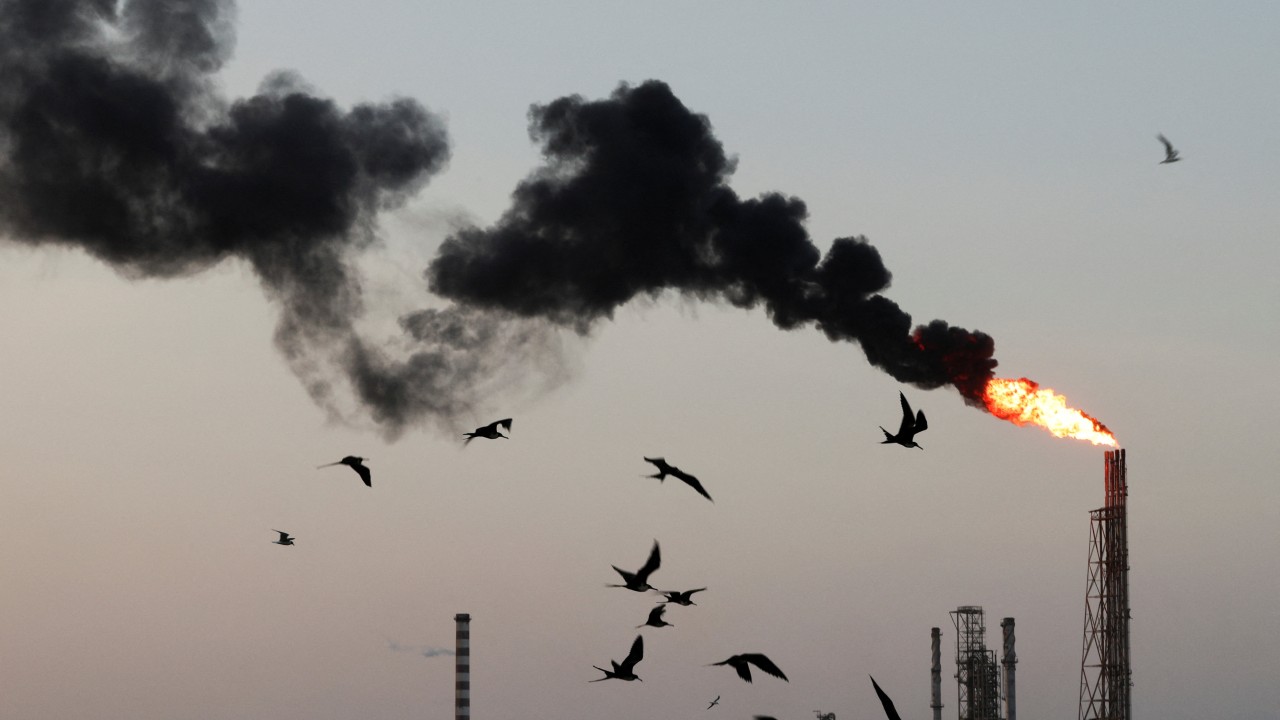 ABD, Venezüella'nın 65 milyar varil petrol rezervini kontrol edecek