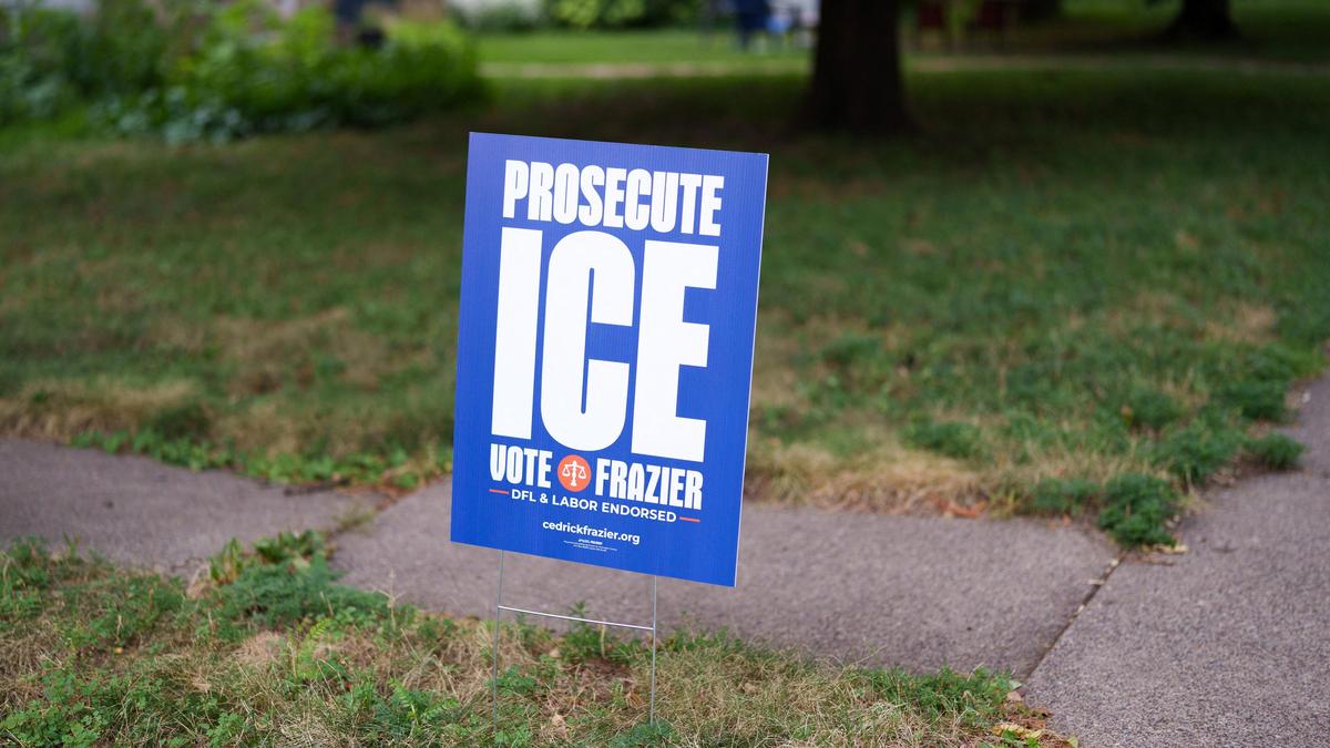 ABD'li vekillerden Trump'a: ICE'nin elektrik şok eldiveni planını durdurun