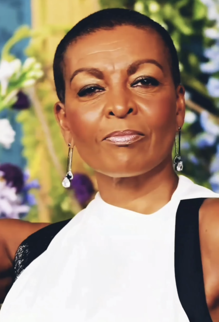 Adjoa Andoh: 'Bridgerton Hayatımı Değiştirdi