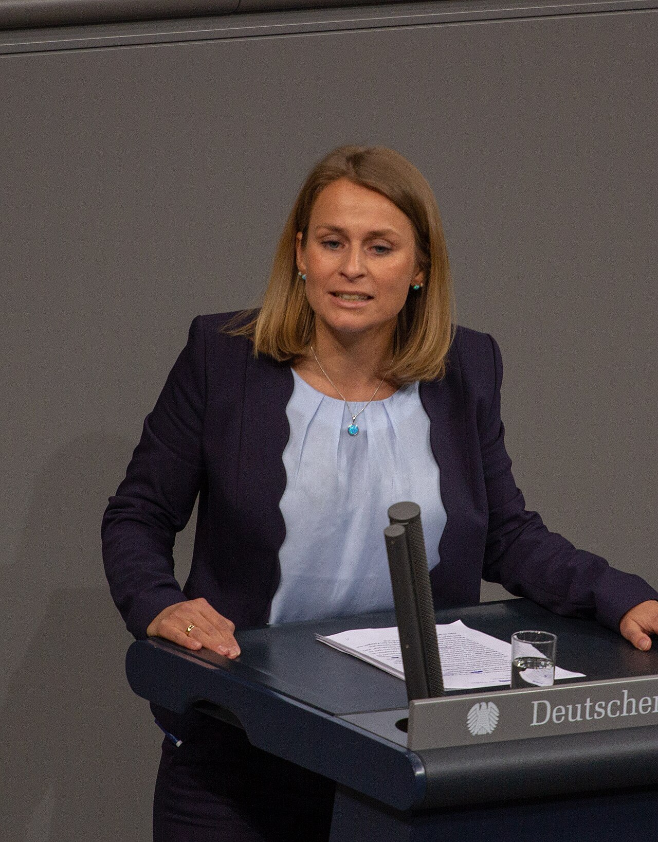 AfD'nin Gizemli Danışmanı Tom Rohrböck: Paralı Asker mi, Stratejist mi