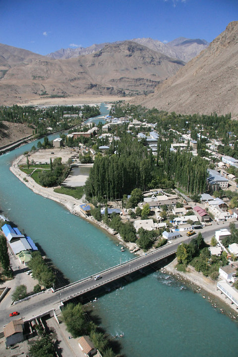 Afganistan'da kavak ve fıstık ağaçlarıyla yeşeren umut