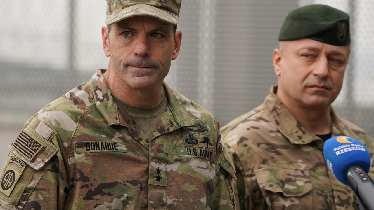 Afganistan'dan son ayrılan ABD'li general görevden ayrıldı