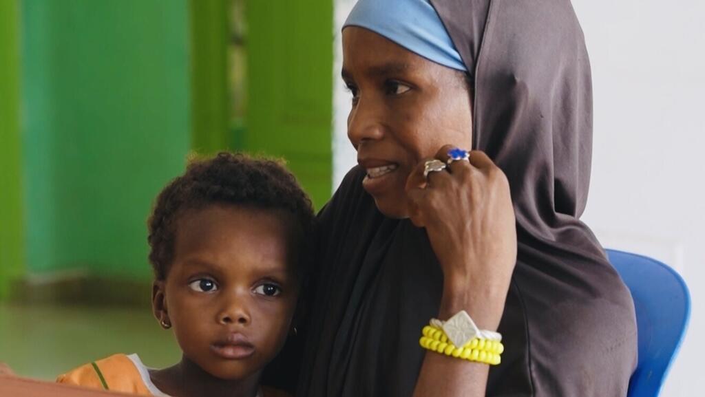 Afrika'ya Dış Yardım %25 Düştü: Yük Kadın ve Çocuklarda