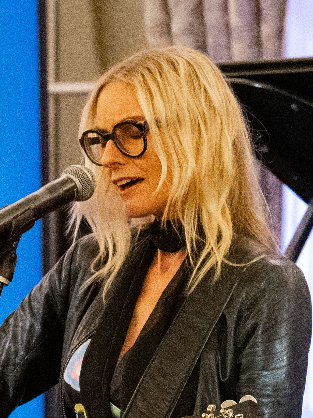 Aimee Mann, Rush Turu Teklifinden Önce Zor Günler Geçirdiğini Anlattı