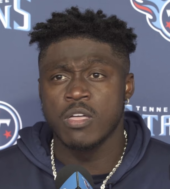 AJ Brown Eagles’taki Gerginliği İlk Kez Anlattı