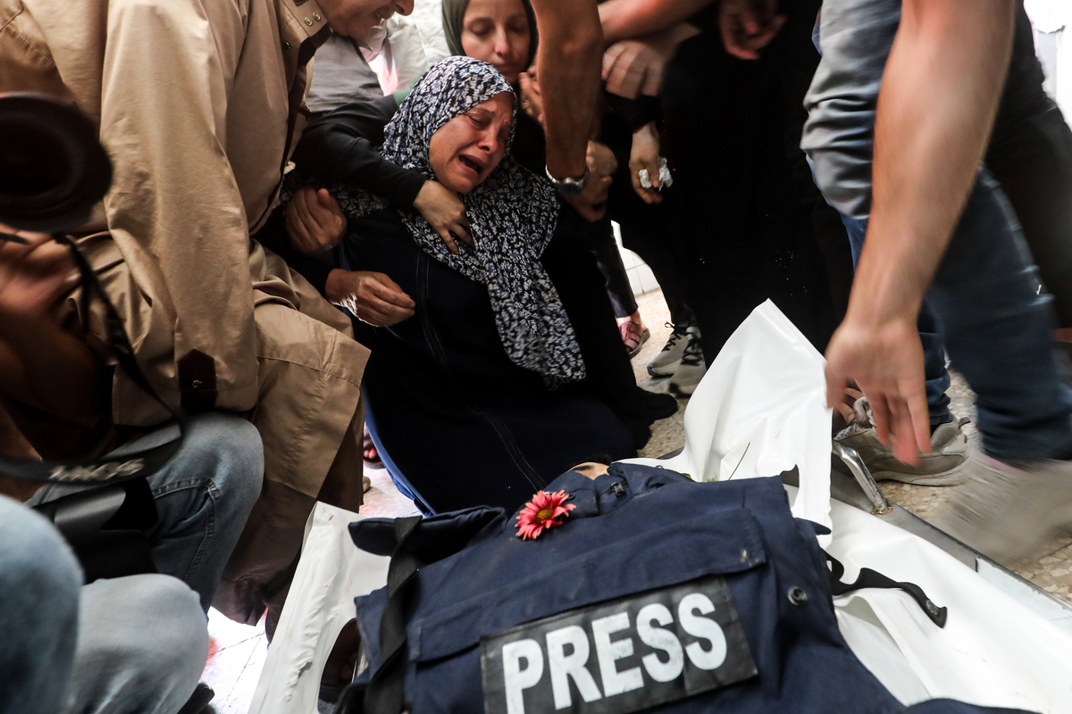 Al Jazeera, İsrail'in Gazze'deki gazetecileri öldürmesini kınadı