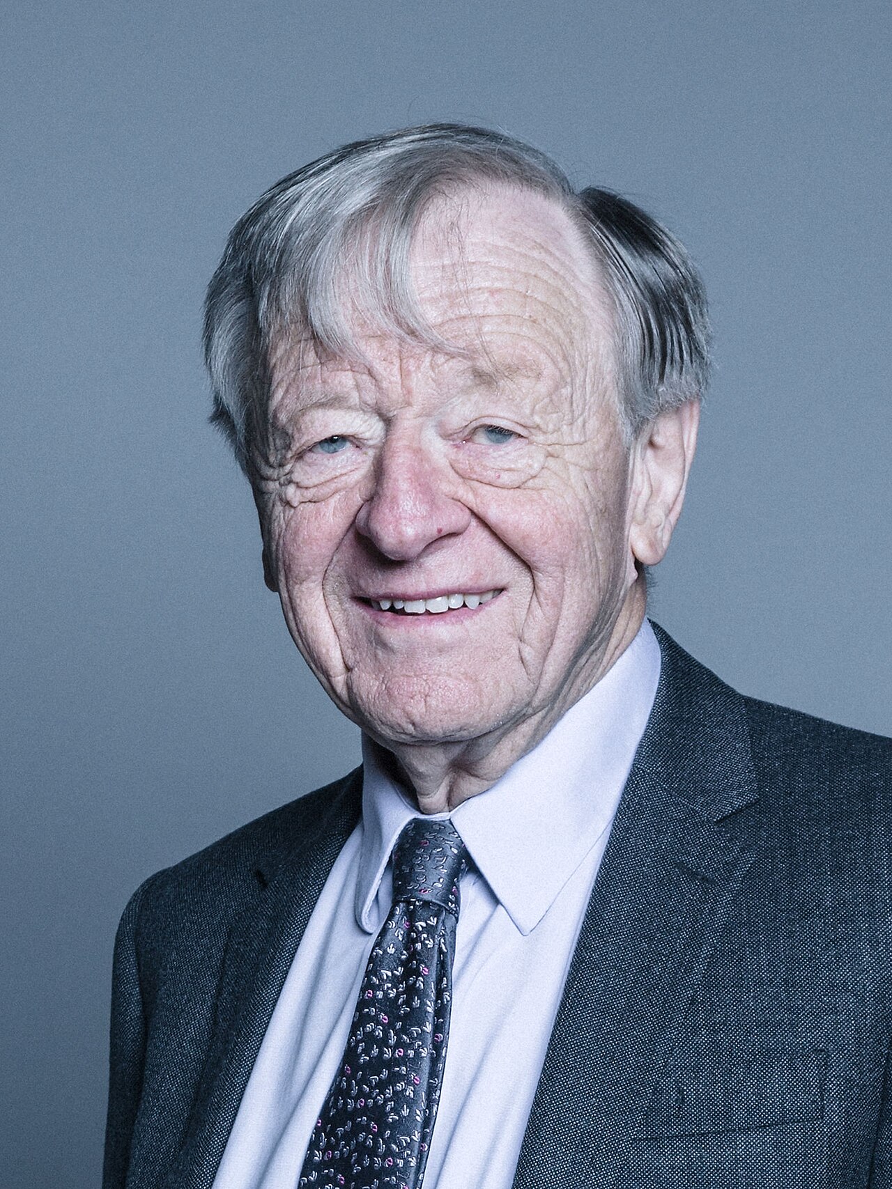 Alf Dubs'tan Mahmood'a sert eleştiri: 'Performatif zulüm