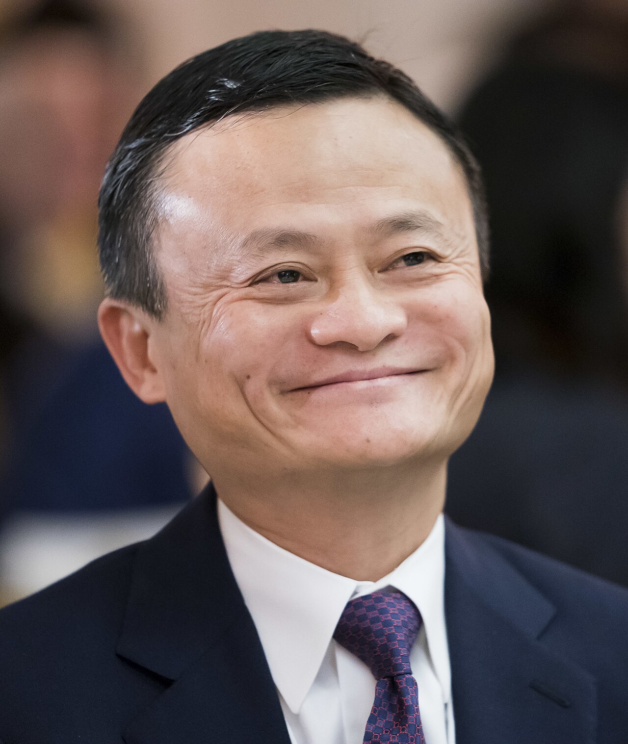 Alibaba hisseleri on ayın en sert yükselişini kaydetti