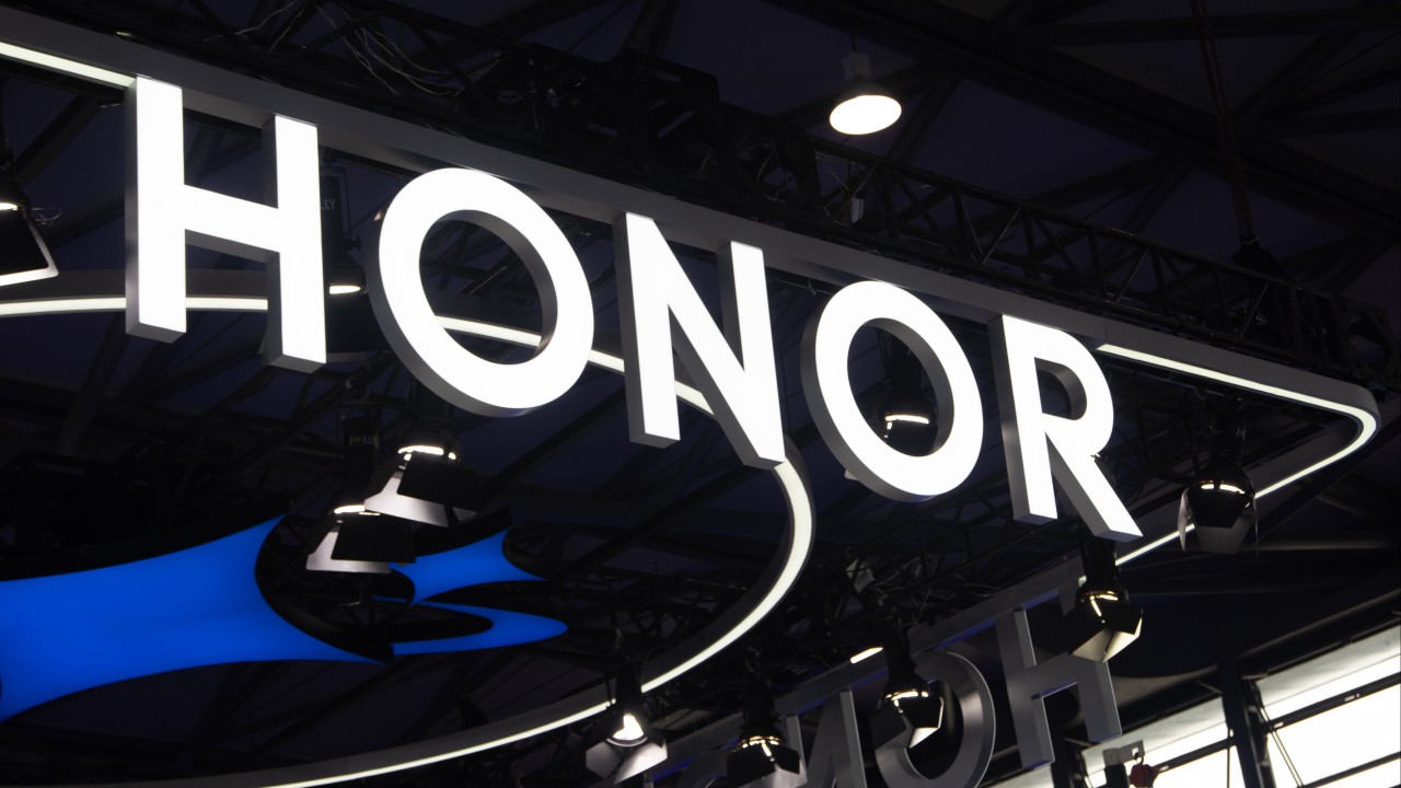 Alibaba ve Honor yapay zeka telefonları için iş birliği yapacak
