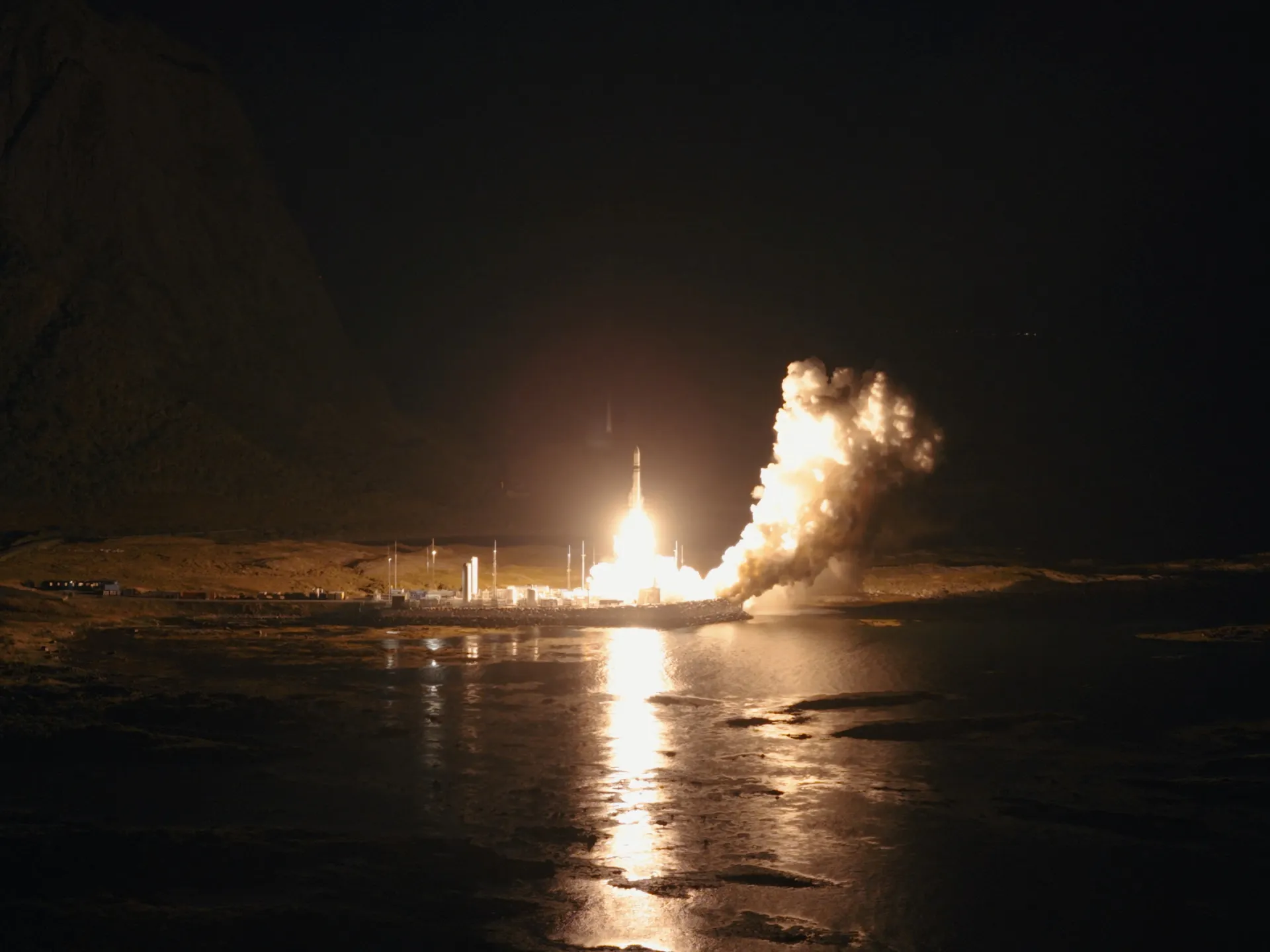 Alman Şirketi Isar Aerospace, Avrupa'nın Uydu Yarışında Roket Fırlattı