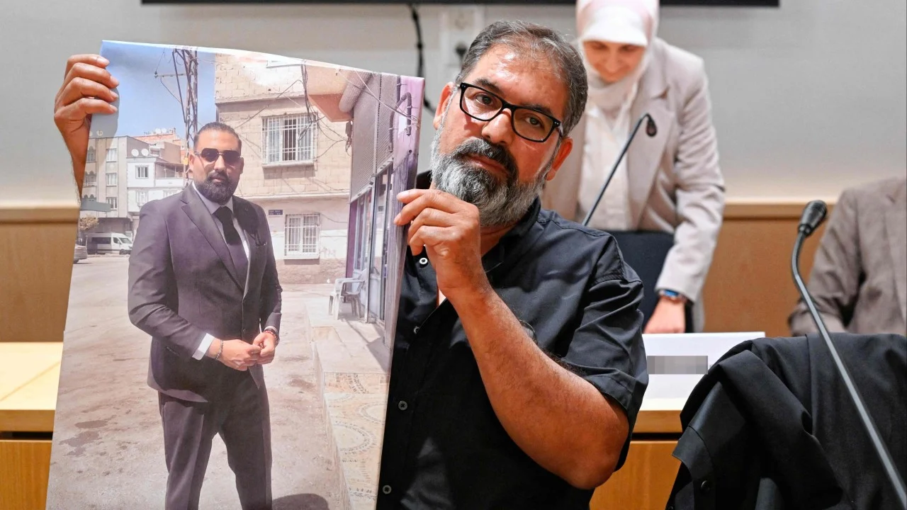 Almanya'da bilet kontrolünde kondüktörü öldüren sanığa 10 yıl hapis