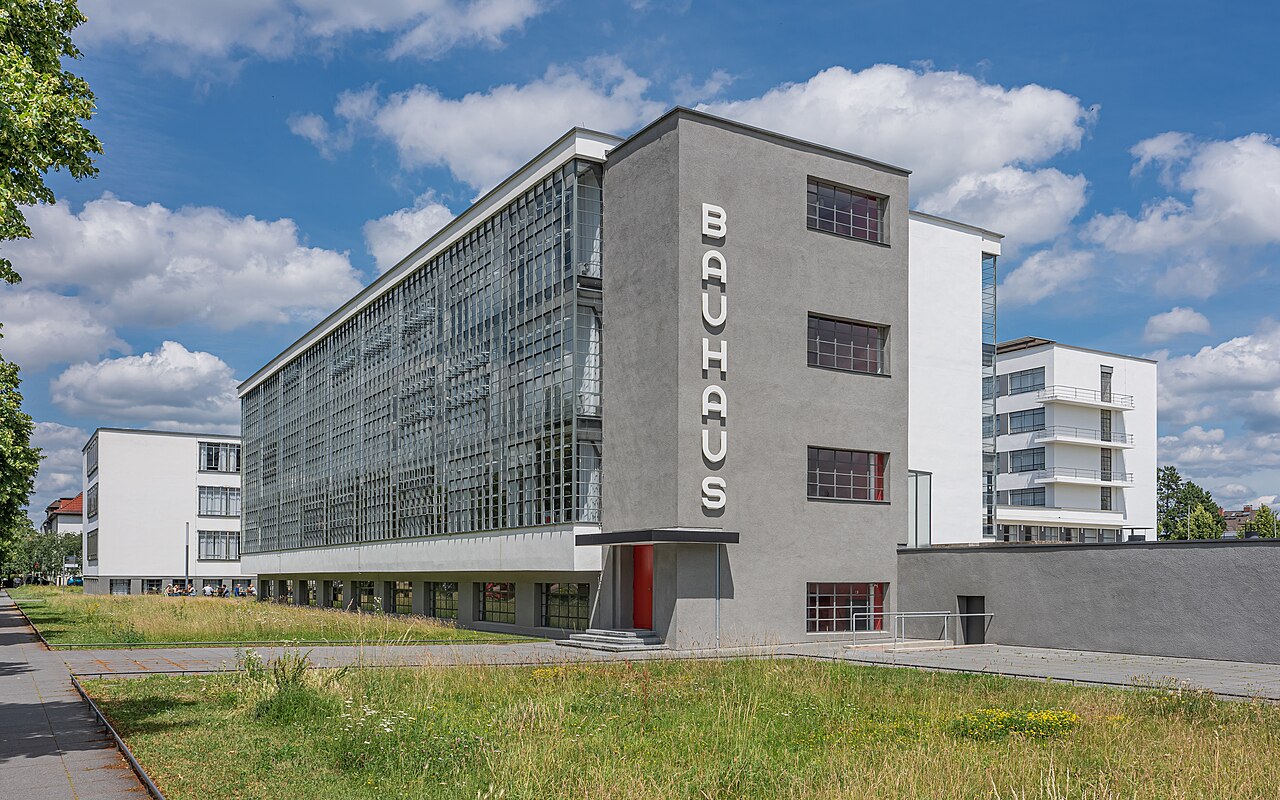 Almanya’da Bauhaus kültür savaşının odağında