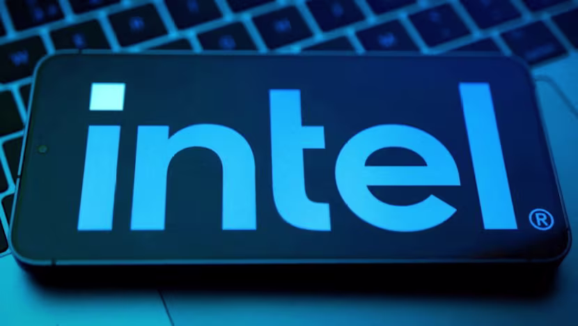 Google'ın Ana Şirketi Alphabet, Kendi Çiplerini Intel'e Ürettirecek