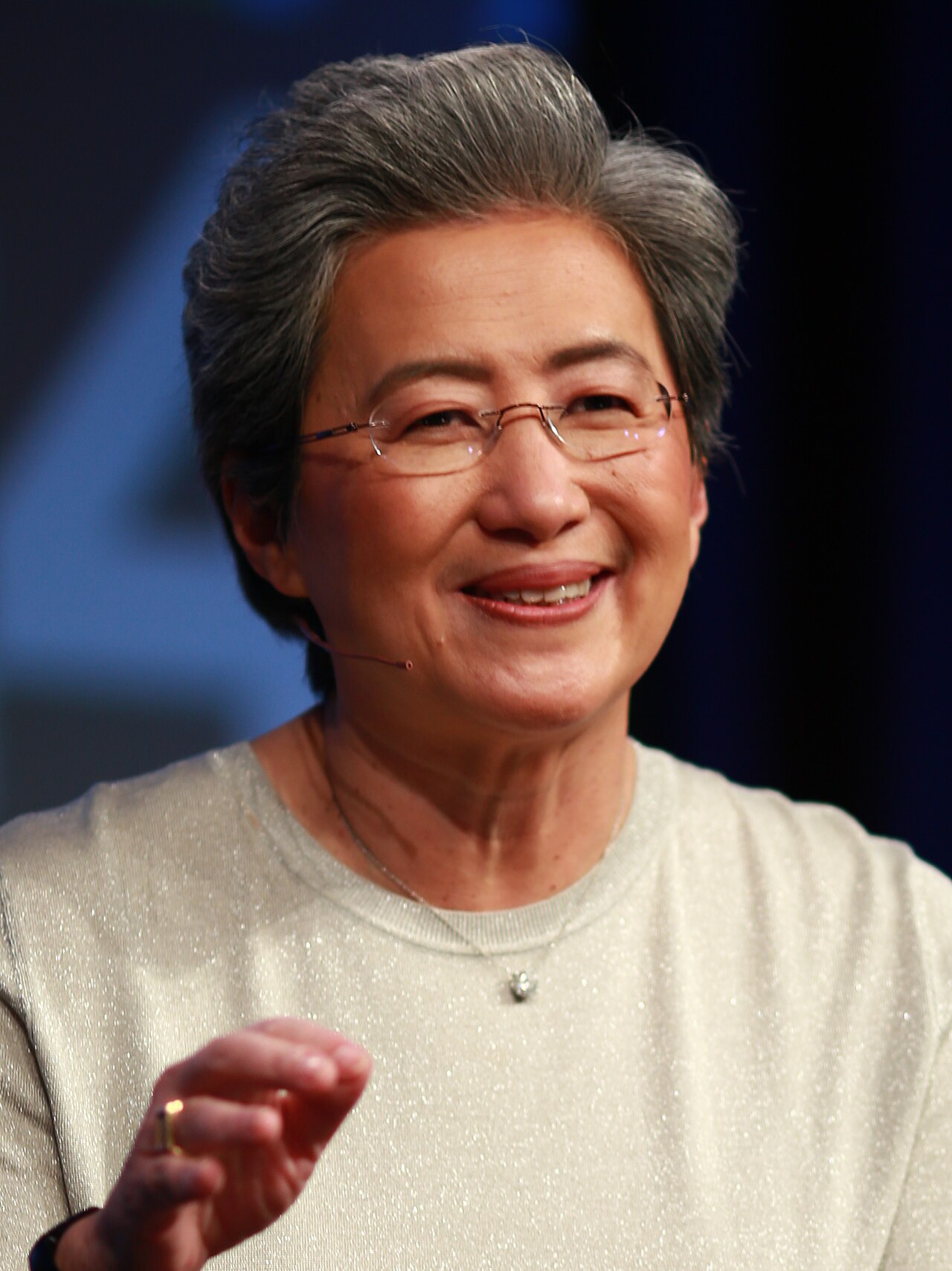 AMD CEO'su Asya turunda 'on milyarlarca dolar' yatırım planlıyor